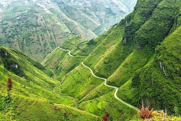 Ha Giang 3-Day Adventure: Ma Pi Leng Pass, Dong Van & Ethnic Villages photo 4