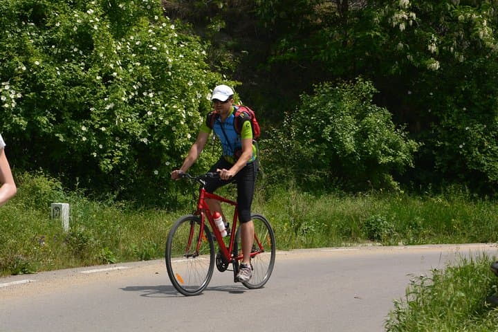 100 km Road Ride Near Bucharest — Guided Route Through Villages and Palaces