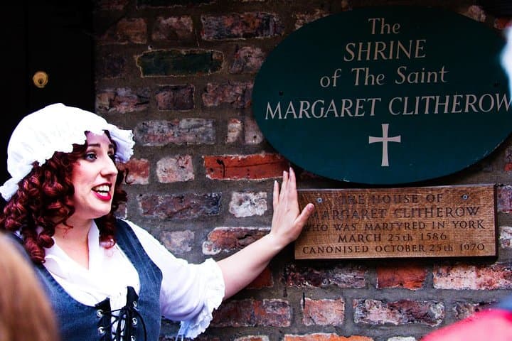 Mad Alice’s Bloody Tour of York: Award-Winning Evening Ghost Walk photo 4