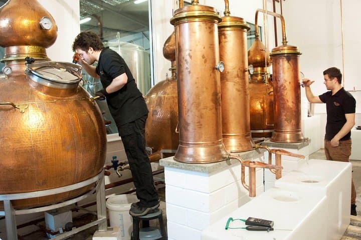 Private Edinburgh Whisky Tour: Glenkinchie, Malt Whisky Society & Holyrood Tastings photo 2