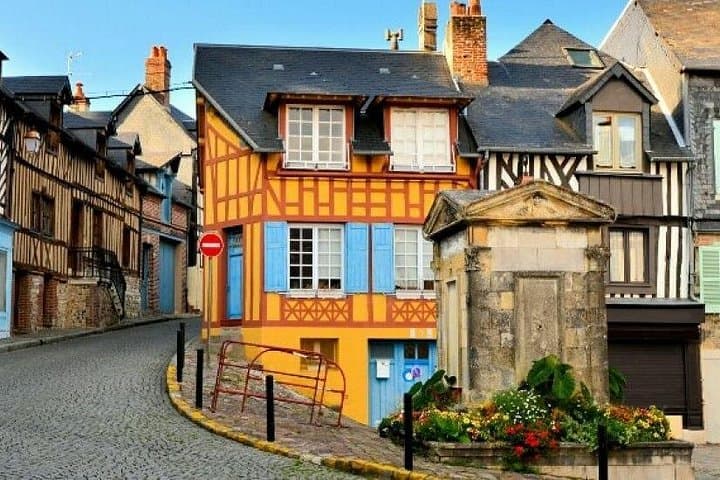 Private Normandy Day Tour from Paris — Rouen, Honfleur & Deauville in One Day photo 2