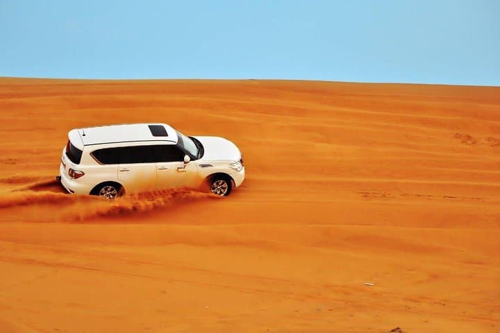 Red Dunes Evening Desert Safari with BBQ Dinner — Dubai Sunset Dune Bashing