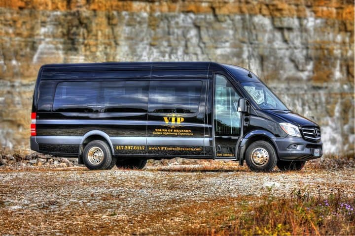 Sip & Dine: Branson VIP Wine Tasting and Dinner Tour in the Ozarks photo 5