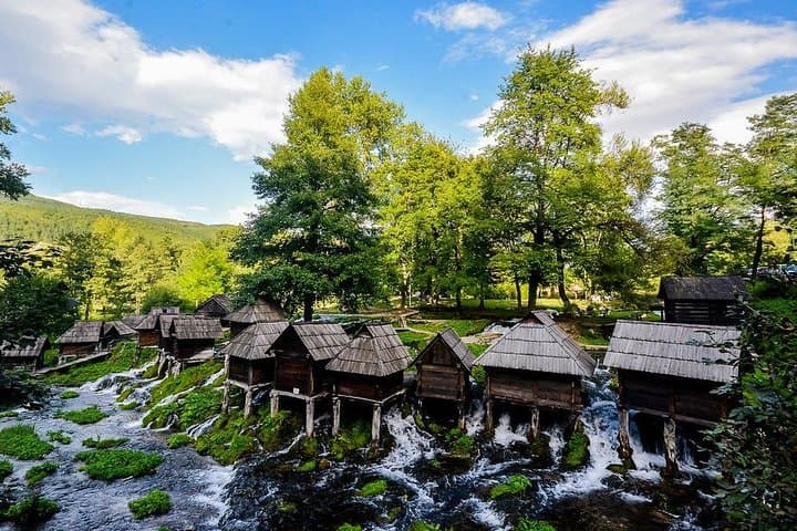 Travnik to Jajce Full-Day Tour — Fortresses, Blue Spring & Pliva Watermills photo 2
