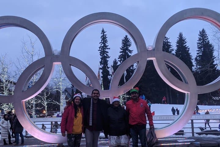 Three-Day Vancouver, Victoria & Whistler Combo: Sea-to-Sky, Butchart Gardens & Capilano photo 2