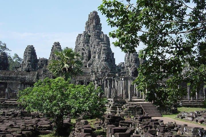 Private Full-Day Angkor Tour: Bayon, Ta Prohm, Angkor Wat & Sunset at Bakheng