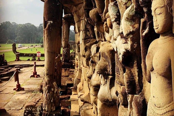 Private Full-Day Angkor Tour: Bayon, Ta Prohm, Angkor Wat & Sunset at Bakheng photo 6
