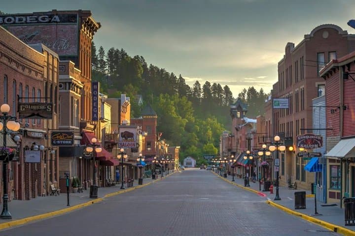 Private Day Tour: Northern Black Hills — Deadwood, Lead & Spearfish Canyon