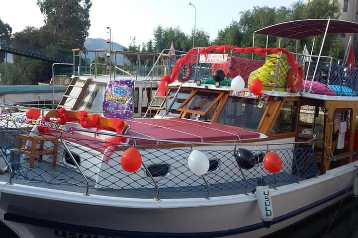 Fethiye Daily Boat Trip: Swim, Snorkel and Explore 7 Bays & 2 Islands photo 2