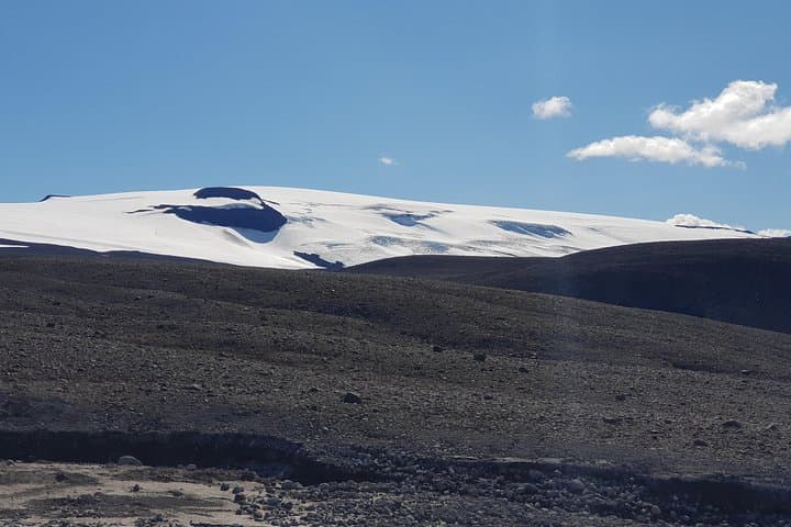 Borgarfjordur and Langjökull Private Tour: Hraunfossar, Deildartunguhver & Reykholt Day Trip