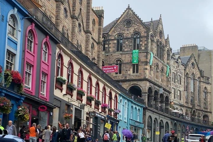 Private Edinburgh City Tour with Portuguese Guide — 4-Hour Personalized Drive & Walk