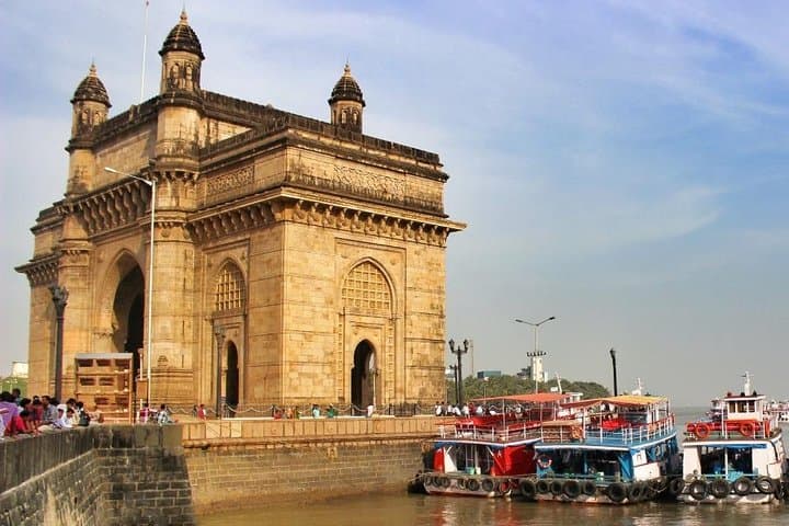 Mumbai Skyline Private 90-Minute Sailing Excursion from the Gateway of India photo 2