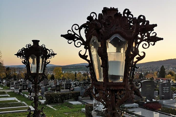 Vienna Central Cemetery Guided Walk: City of the Dead Tour with Sandra Blum