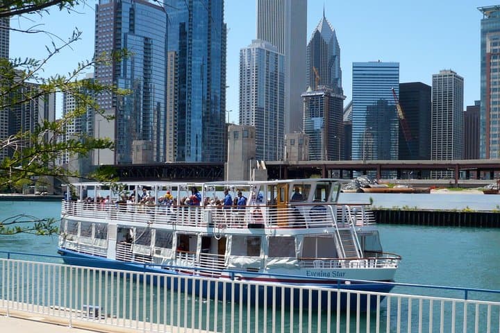 Chicago City Highlights Tour with Optional Architecture River Cruise photo 2