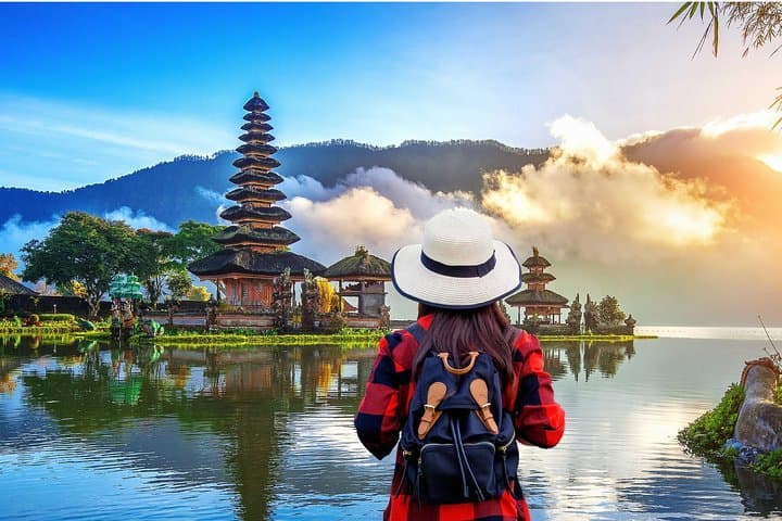 Secret Garden Bali & Pura Ulun Danu: Full-Day Small-Group Waterfall Trek and Temple Visit photo 2