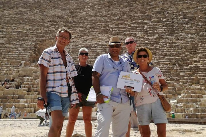 Hurghada to Cairo Day Tour: Giza Pyramids & Egyptian Museum with Private Egyptologist photo 1