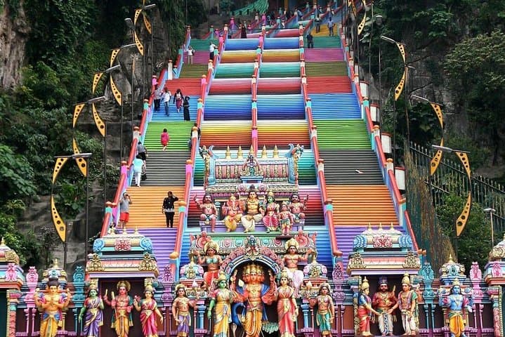 Blue Mosque & Batu Caves: Half-Day Cultural Tour from Kuala Lumpur photo 4
