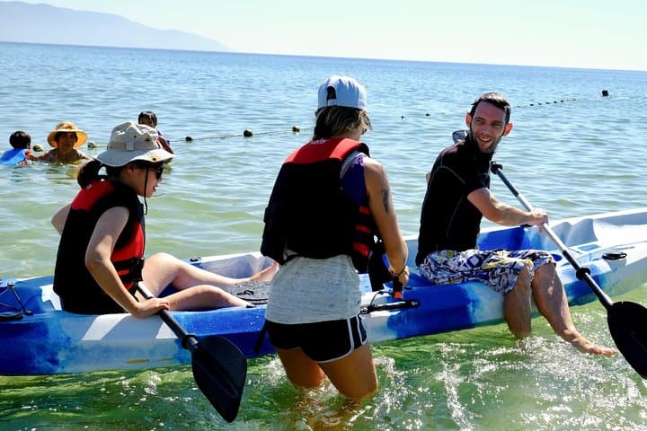 Da Nang Kayak Splash and Dash: 90-Min Beach Kayaking for Beginners