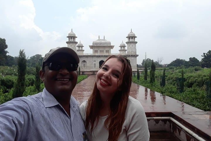 Vande Bharat Luxury Day Tour: Delhi to Agra and the Taj Mahal photo 5