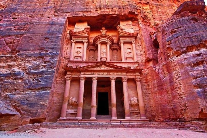 3-Day Petra & Wadi Rum Adventure From Eilat Border: Petra, Bedouin Camp & 4x4 Jeep Tour