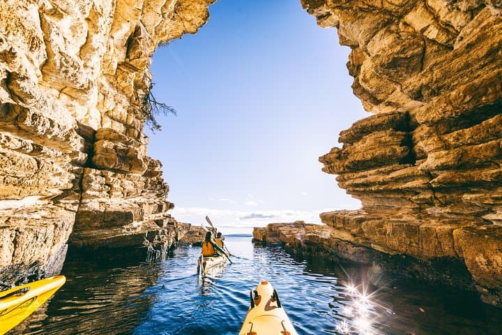 Paddle Storm Bay: Hobart’s Cliffs, Caves & Beaches Full-Day Kayak Tour