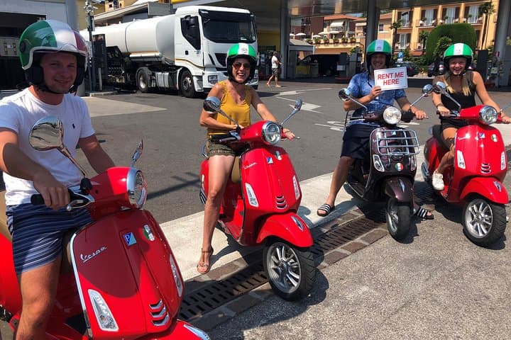 Vespa Tour Around Lake Garda: 120 km GPS-Guided Coastal and Mountain Route