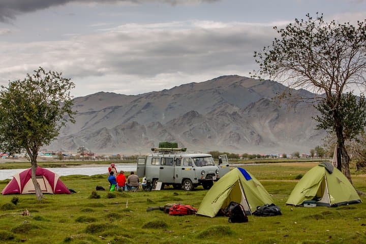 Altai Tavan Bogd Trek & Lake Circuit — 6-Day Expedition in Western Mongolia