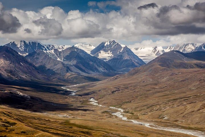 Altai Tavan Bogd Trek & Lake Circuit — 6-Day Expedition in Western Mongolia photo 2