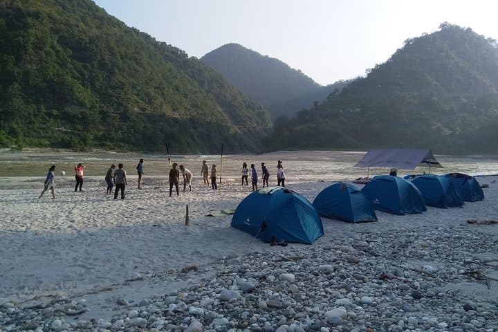3-Day Ganga Rafting Expedition: Devprayag to Rishikesh with Beach Camping photo 3