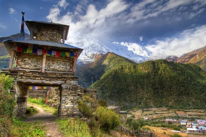 Royal Trek Nepal: 8-Day Guided Annapurna Lakes & Village Trek from Pokhara