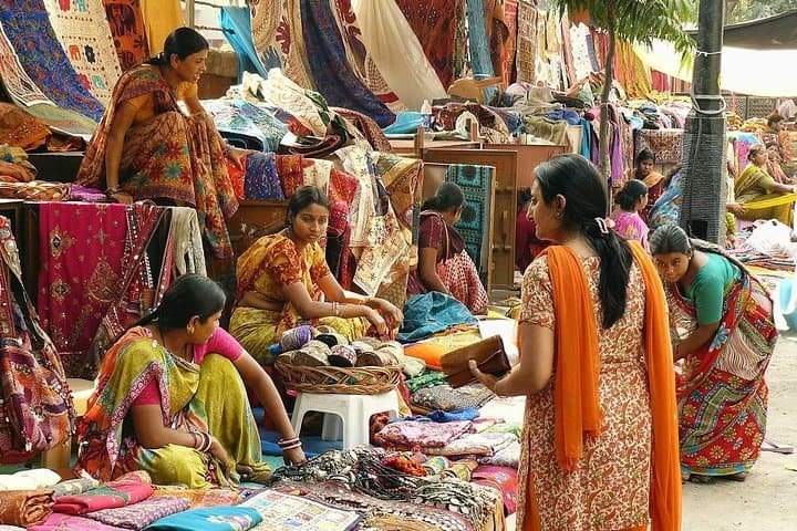 Insider's Delhi Shopping Tour: Private Markets & Local Expert photo 3