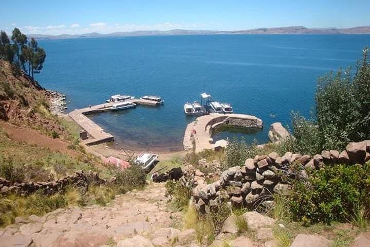 Full-Day Speedboat to Uros and Taquile Islands from Puno photo 3