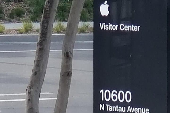 Silicon Valley SUV Tour & Stanford Walking Tour: HP Garage, Google, Apple & More photo 6