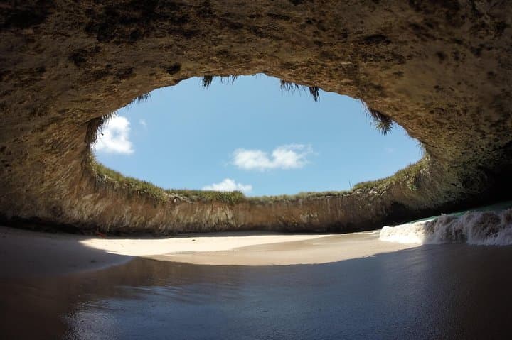 Hidden Beach (Playa del Amor) Tour — Islas Marietas Snorkel & Beach Access photo 2