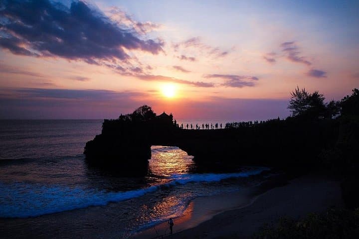 Bali Temple Tour: Taman Ayun, Ulun Danu & Tanah Lot Sunset photo 4
