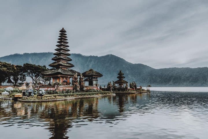 Bali Temple Tour: Taman Ayun, Ulun Danu & Tanah Lot Sunset photo 2