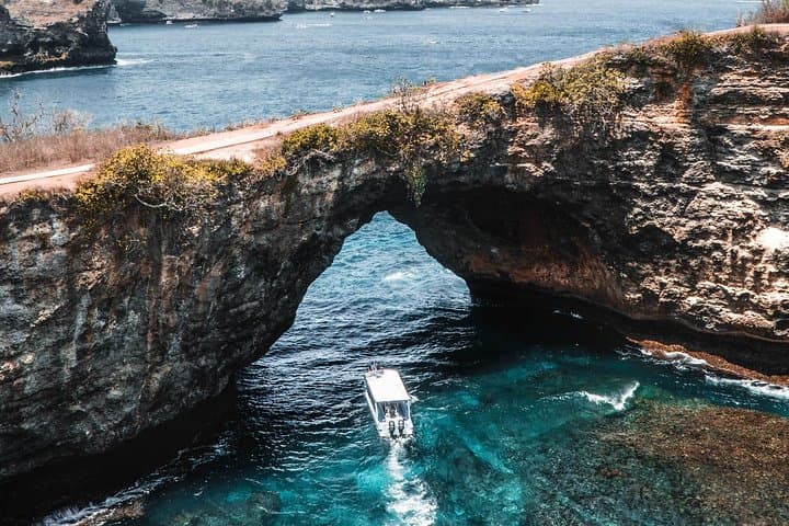 Nusa Penida Island Tour with Snorkeling: Mantas, Cliffs & Crystal Bays photo 2