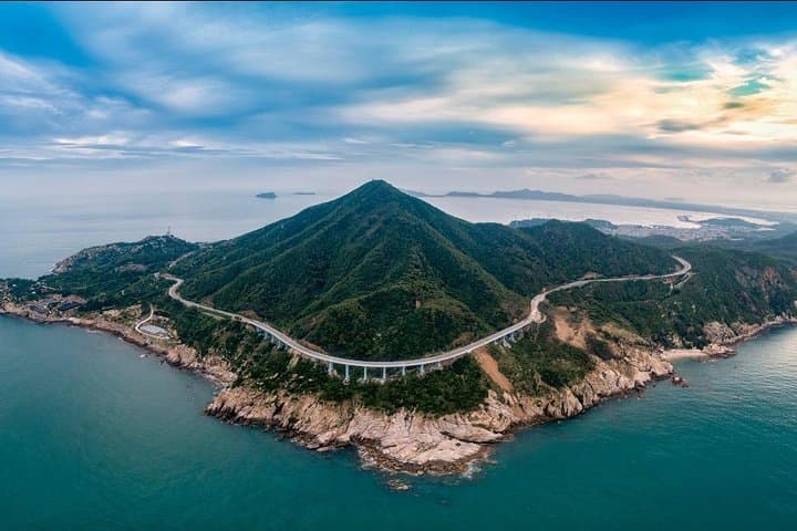 Dongshan Island Day Tour from Xiamen — Fengdong Rock, Maluan Bay & Sufeng Highway