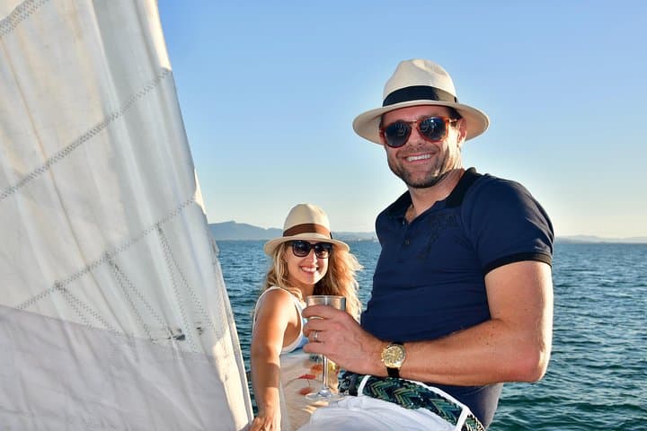 Magnetic Island Sip and Sail Sunset Cruise — Twilight Yacht Experience in Cleveland Bay photo 6
