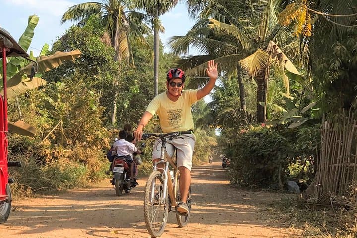 siem-reap-countryside-bicycle-tour-4-hours-explore-rice-fields-and-villages