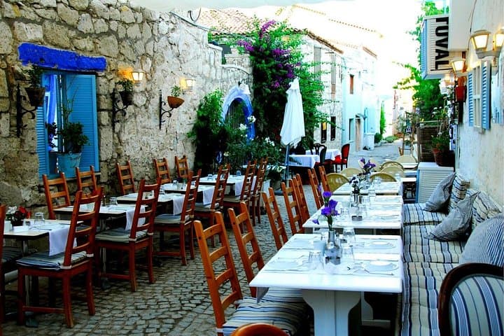 Cesme & Alaçatı Day Trip from Izmir — Beaches, Wind Sports & Ottoman Castles photo 2