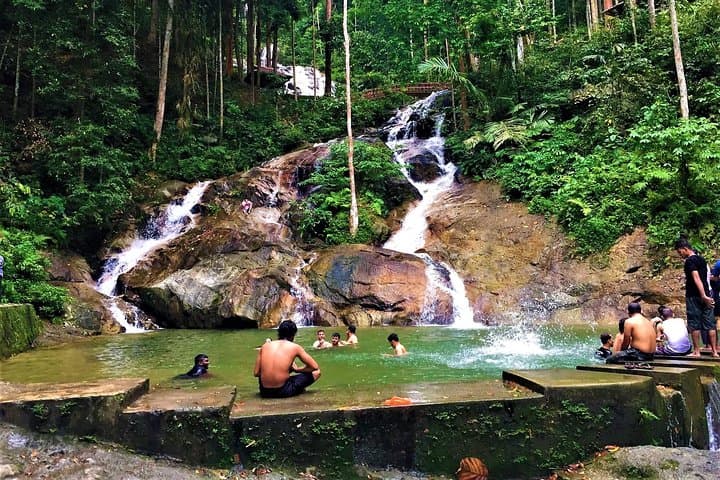 Explore Like a Local: Selayang Hot Spring & Kanching Waterfall Day Tour photo 3