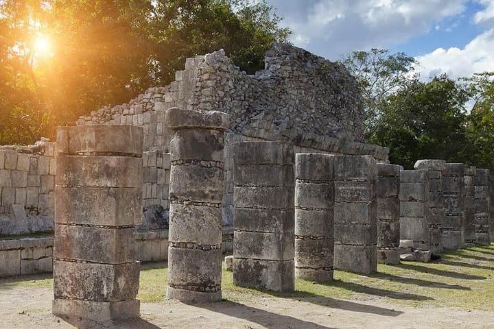 Day Trip to Chichén Itzá, Cenotes Ikkil & Hubiku and Valladolid from Cancun photo 5