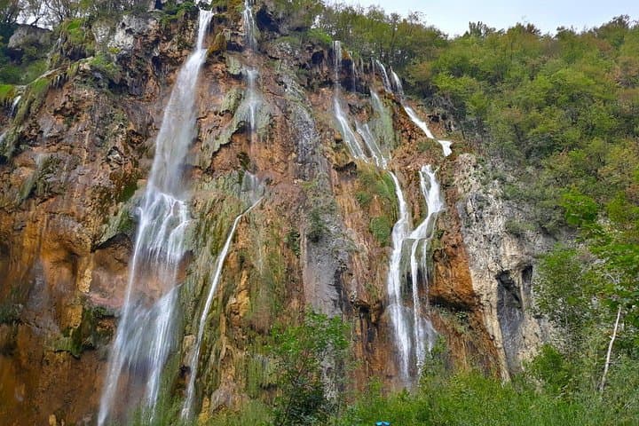 Plitvice Lakes Rhapsody: Full-Day Tour to Croatia's Turquoise Cascades photo 4