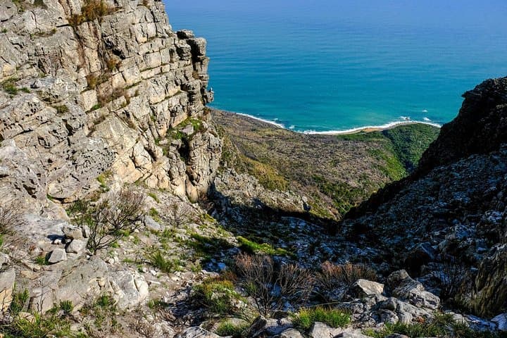Hike to Tranquility Cracks on Table Mountain: Camps Bay's Quiet 12 Apostles Route photo 6