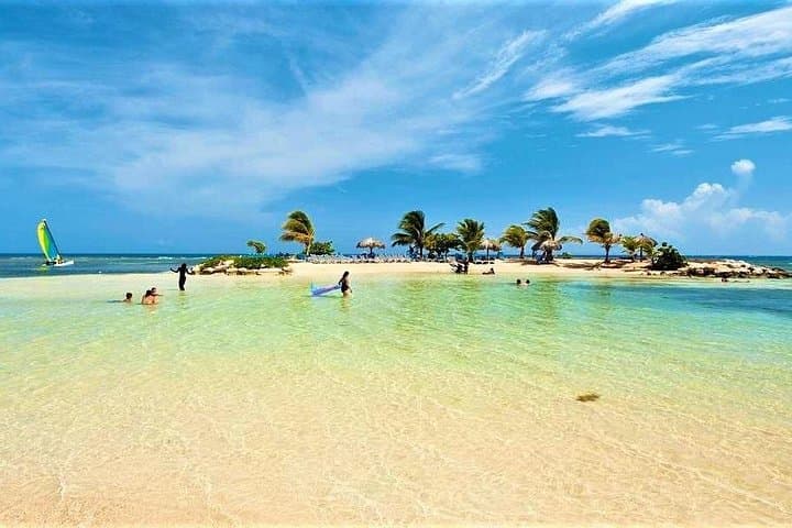 Montego Bay 5-Day All-Inclusive Holiday Inn Package with Catamaran Snorkel photo 1