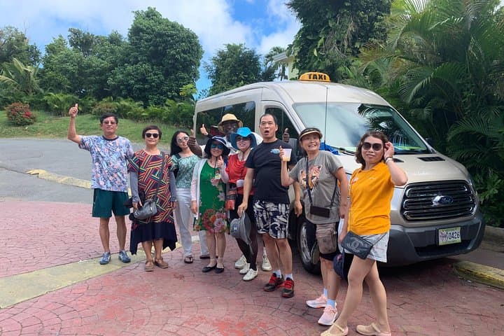 Private St. Thomas Sightseeing & Magens Bay Beach Tour photo 4