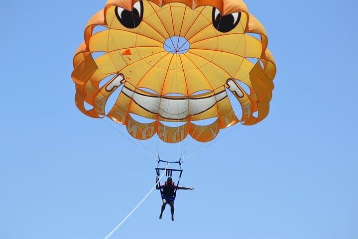 Hurghada Parasailing: 30-Minute Sky-High Ride Over the Red Sea