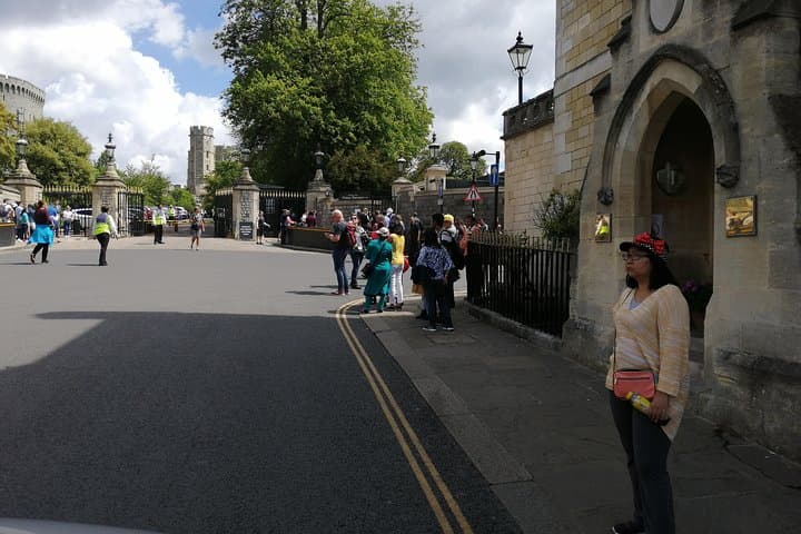 Luxury Private Chauffeur Day Trip: London to Windsor Castle Stopover photo 4