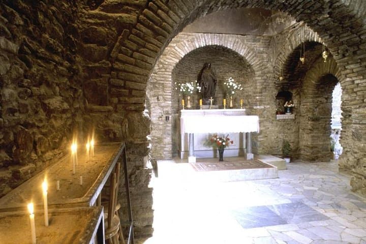 Private Ephesus Tour from Kusadasi: Terrace Houses, Temple of Artemis & House of the Virgin Mary photo 3